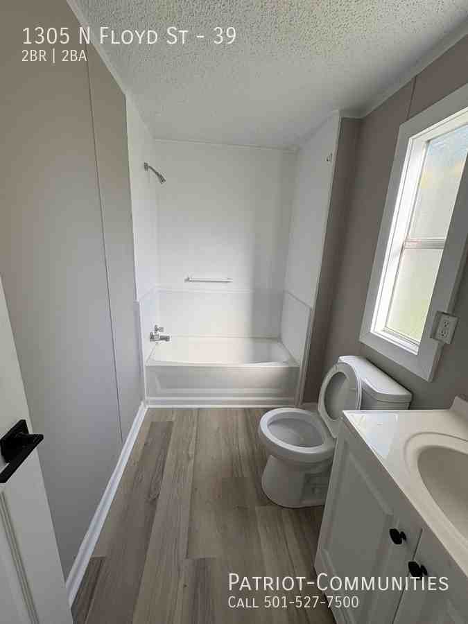 1305 N Floyd St #39 - Photo 7 of 9