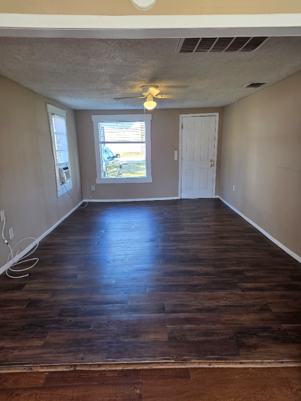 2919 Maine Ave - Photo 5 of 14