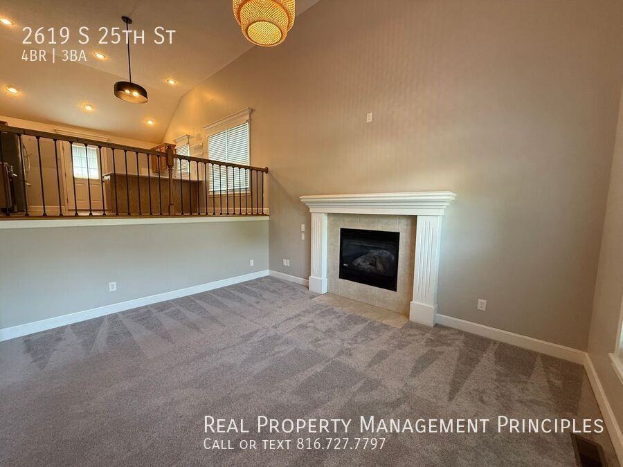 2619 S 25th St - Photo 2 of 21