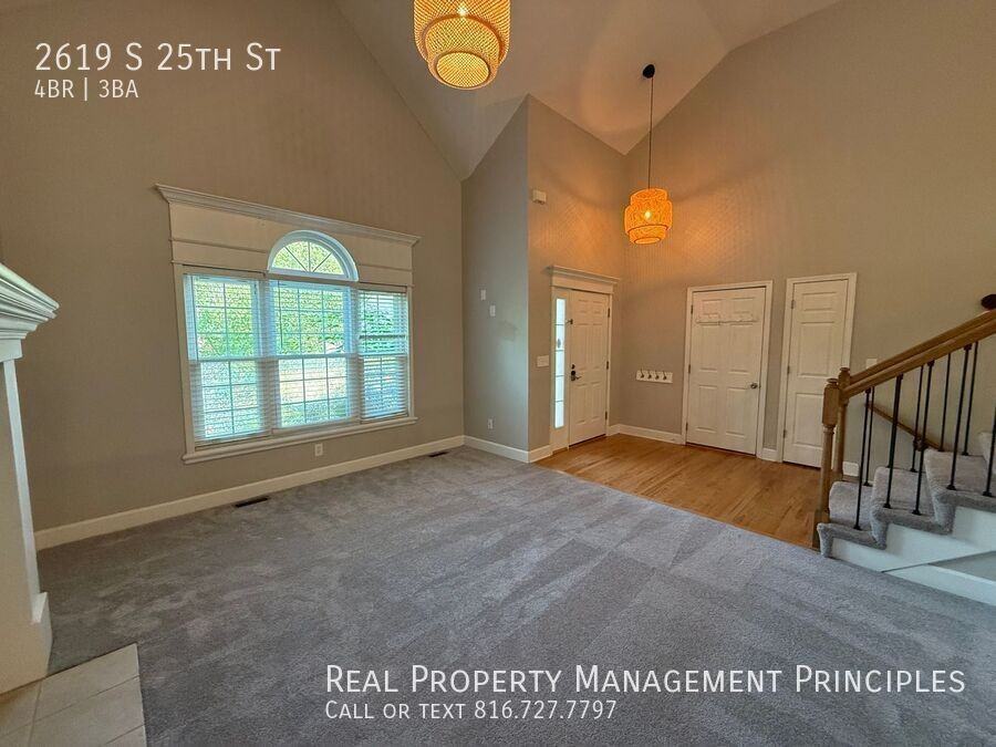 2619 S 25th St - Photo 3 of 21