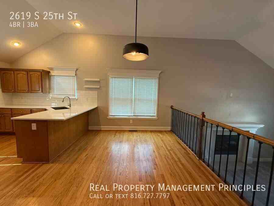 2619 S 25th St - Photo 4 of 21