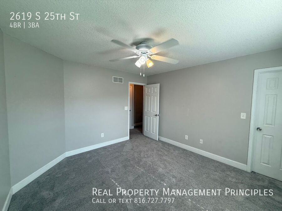 2619 S 25th St - Photo 7 of 21