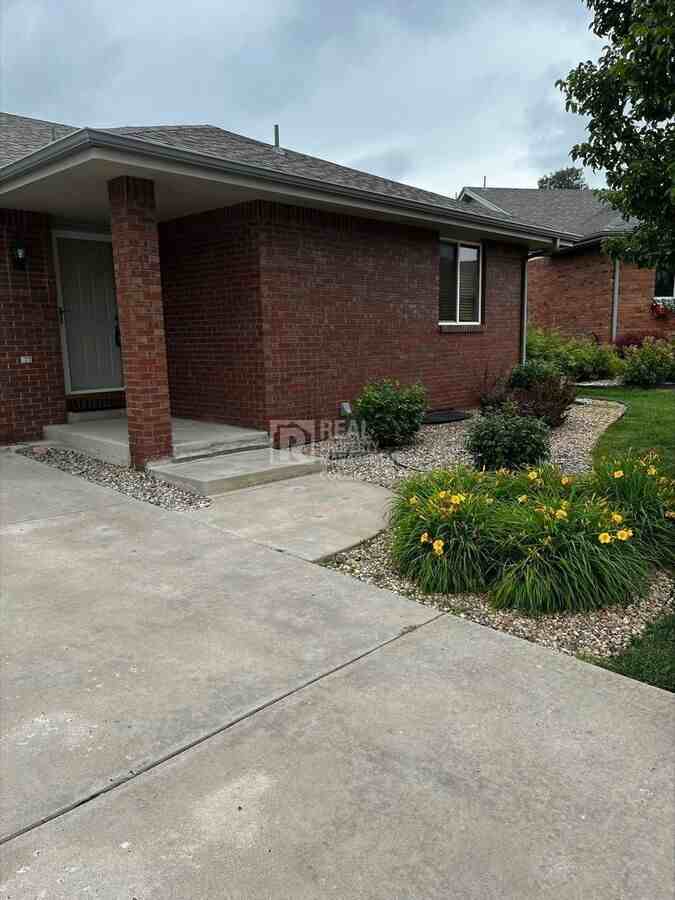 7208 W 18th Street Rd - Photo 2 of 21