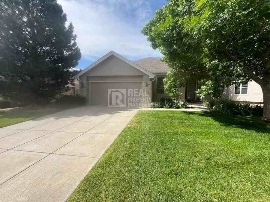 857 Appleby Pl - Photo 3 of 27