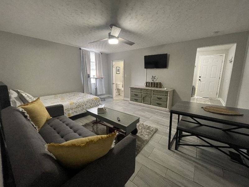 1238 S State Ave #4 - Photo 4 of 12