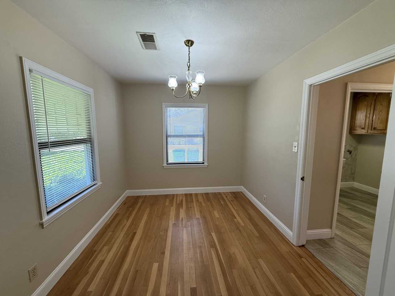 1316 Arbutus Ave #1 - Photo 5 of 13