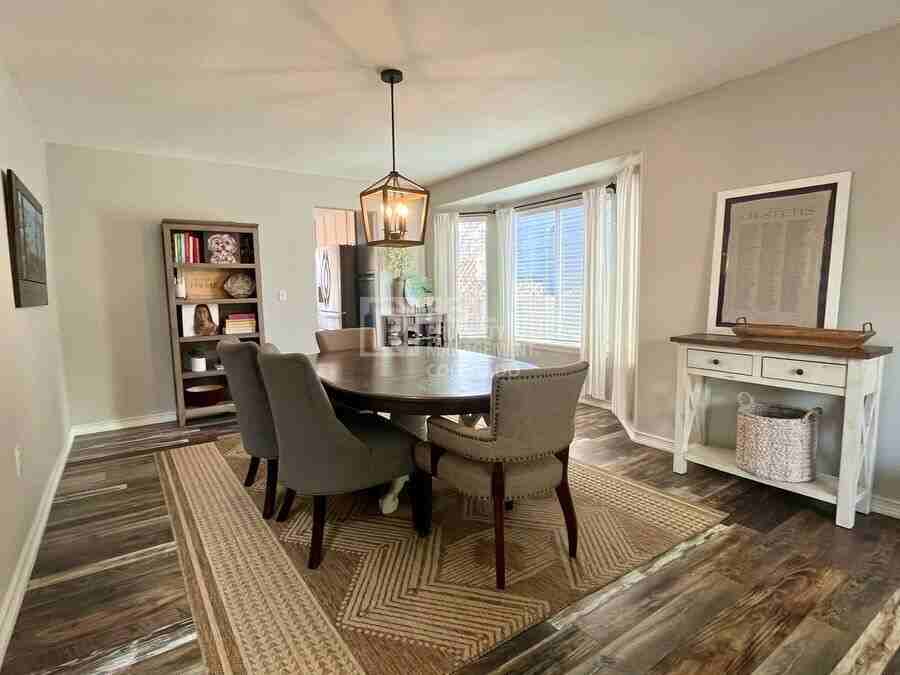420 Dunhill St - Photo 3 of 20