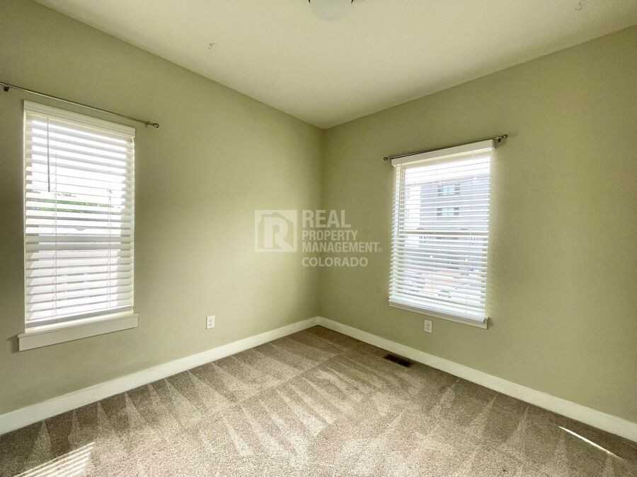 4441 E Jewell Ave - Photo 7 of 18