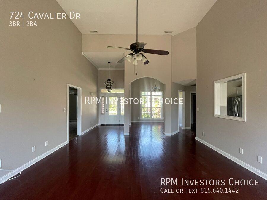 724 Cavalier Dr - Photo 4 of 18