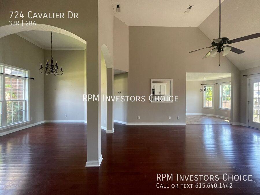 724 Cavalier Dr - Photo 5 of 18