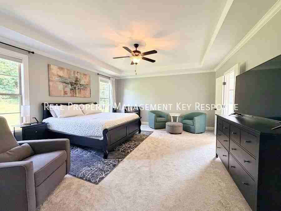140 Houghland St - Photo 6 of 20