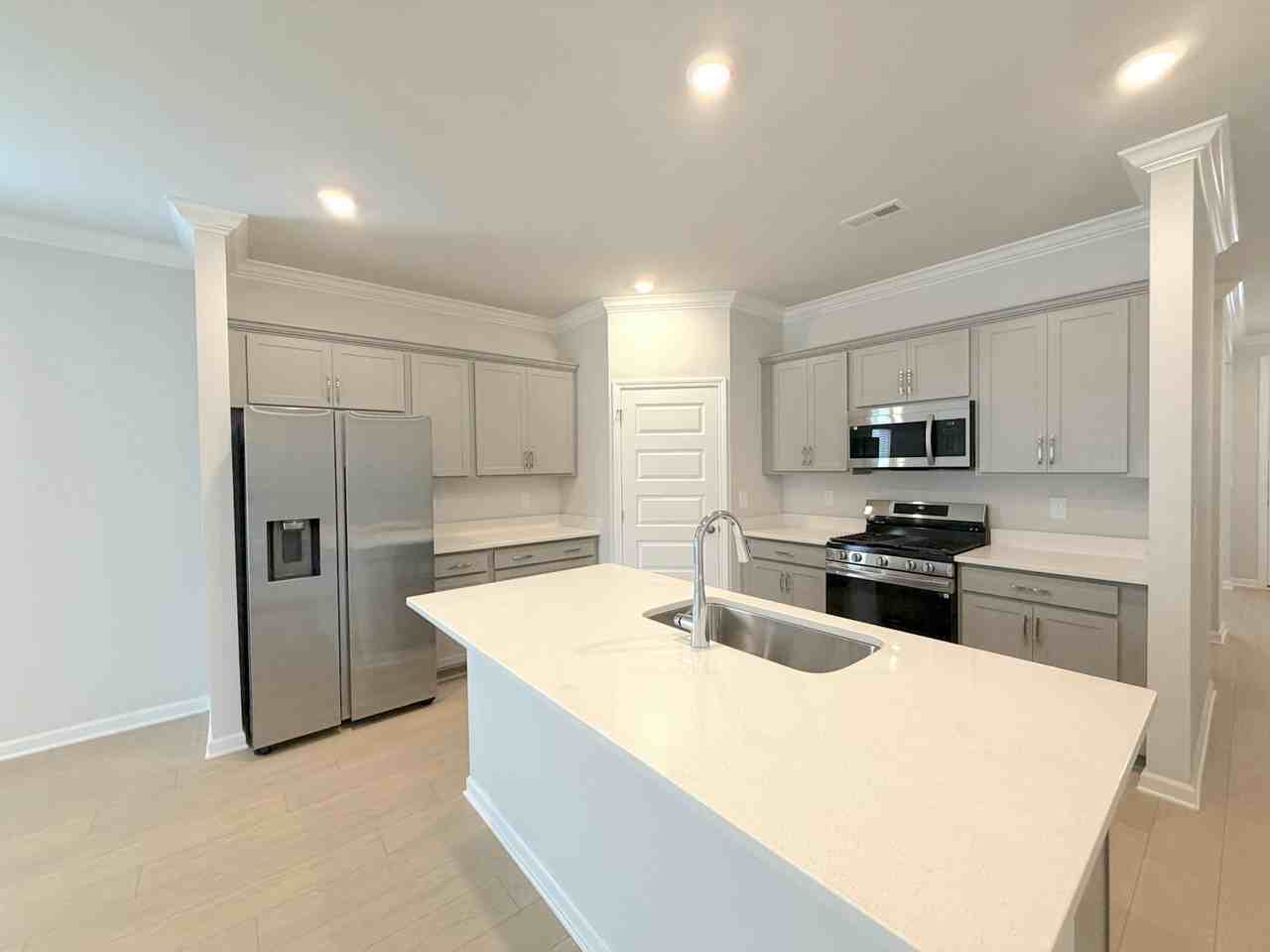 204 Stockyard Circle - Photo 7 of 29