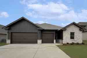 featured image of 17969 Longleaf Dr