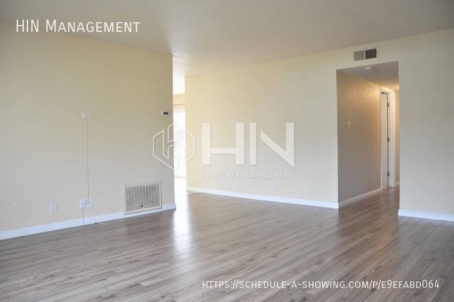 2198 Goldcrest Cir - Photo 5 of 31