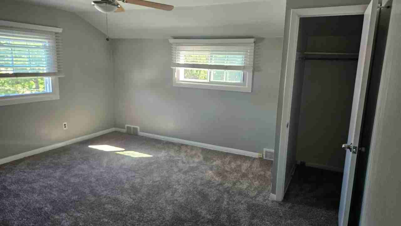 248 Strawberry Ln - Photo 2 of 9