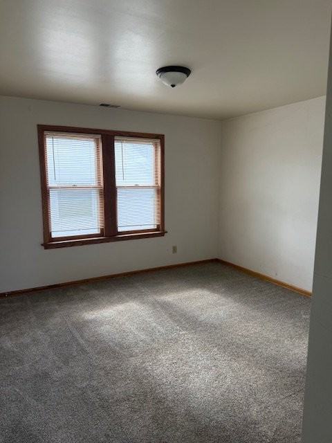 705 Rugby St - Photo 4 of 9