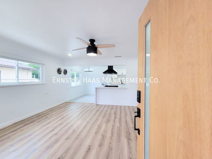 5019 Ashworth St - Photo 3 of 29