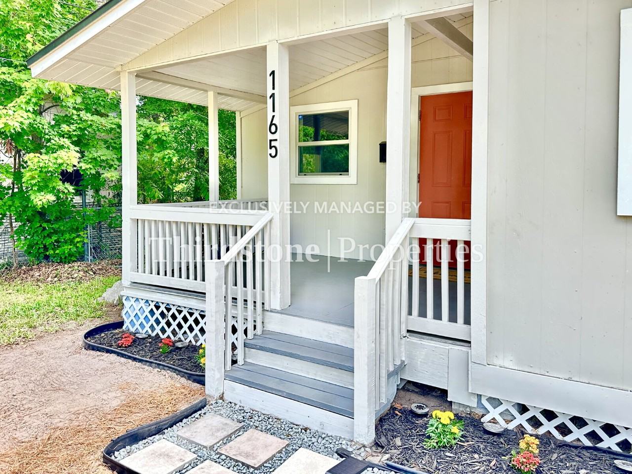 1165 Orton St - Photo 3 of 38