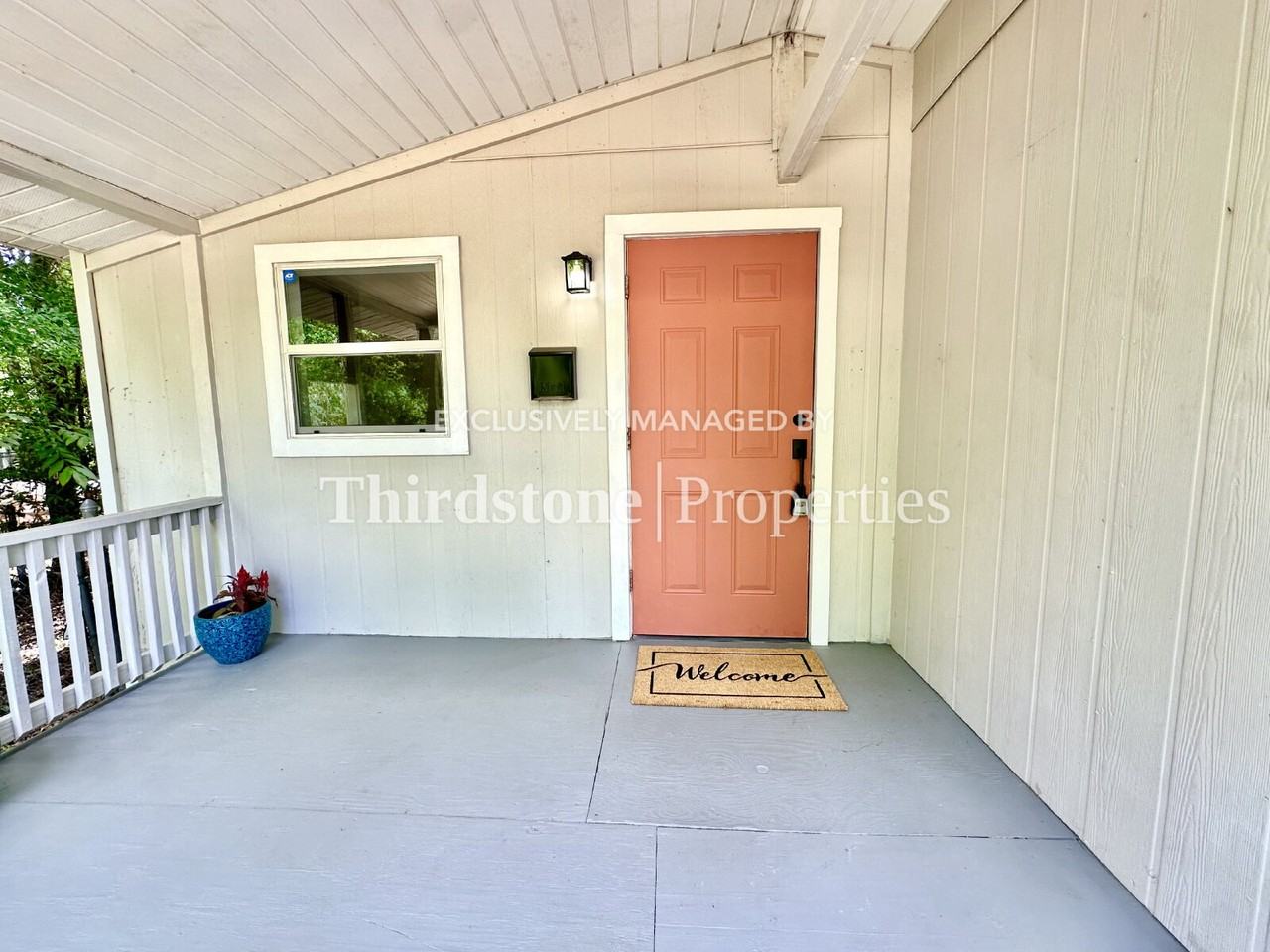 1165 Orton St - Photo 4 of 38