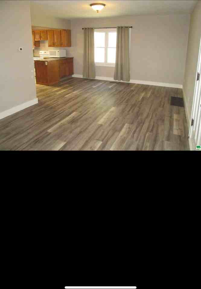 813 7th Ave - Photo 2 of 8