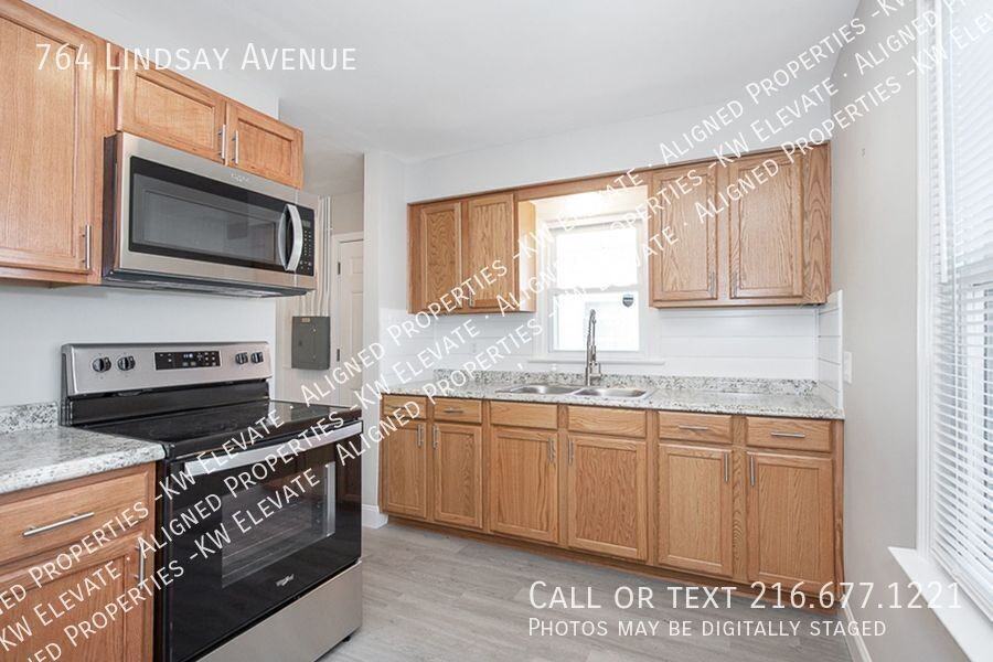 764 Lindsay Ave - Photo 4 of 19