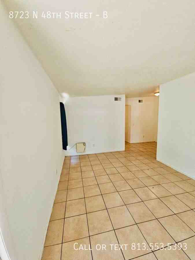 8723 N 48th St #B - Photo 3 of 27