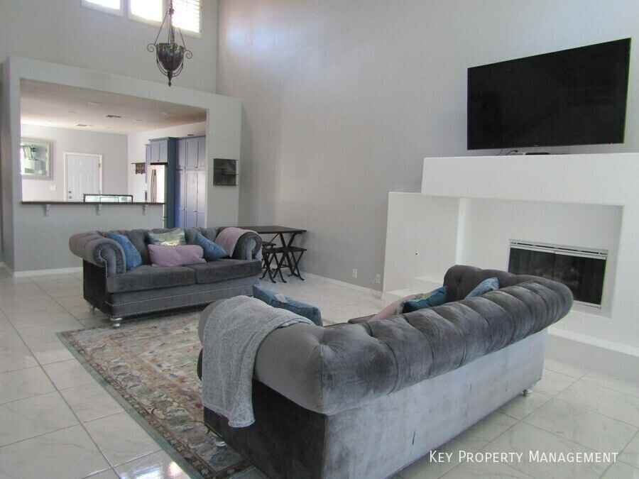8521 Heather Downs Dr - Photo 3 of 18
