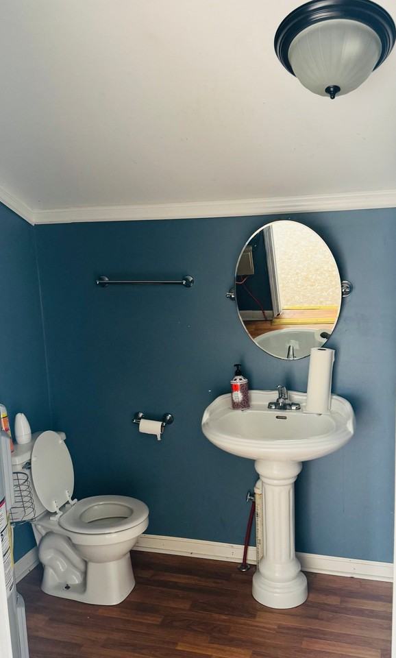 109 Jeffery St - Photo 5 of 12