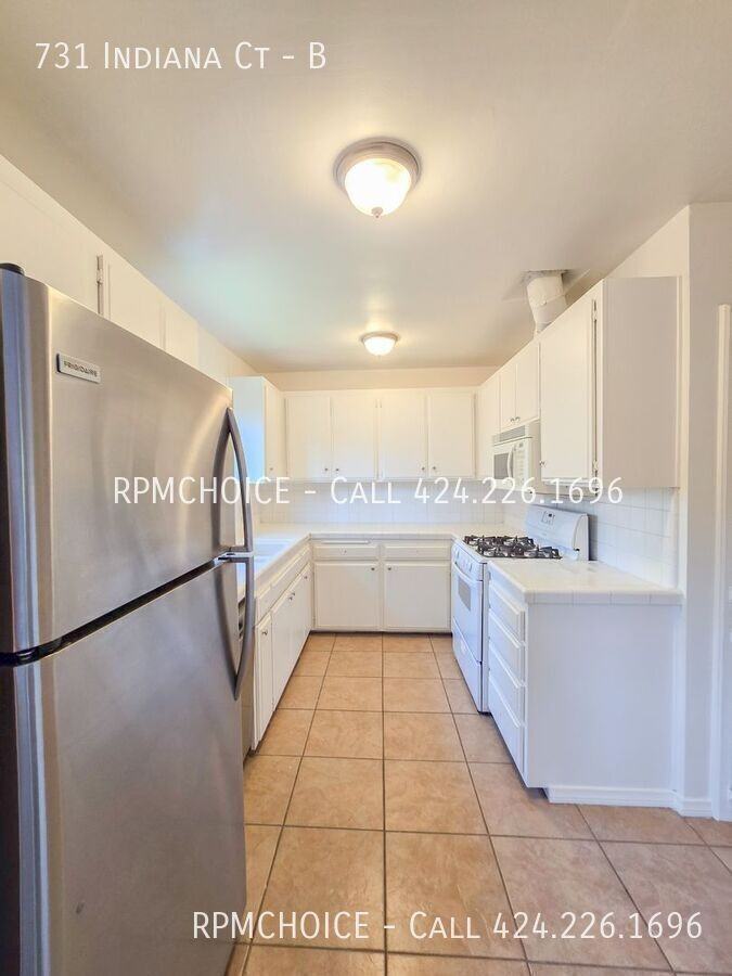 731 Indiana Ct #B - Photo 7 of 24