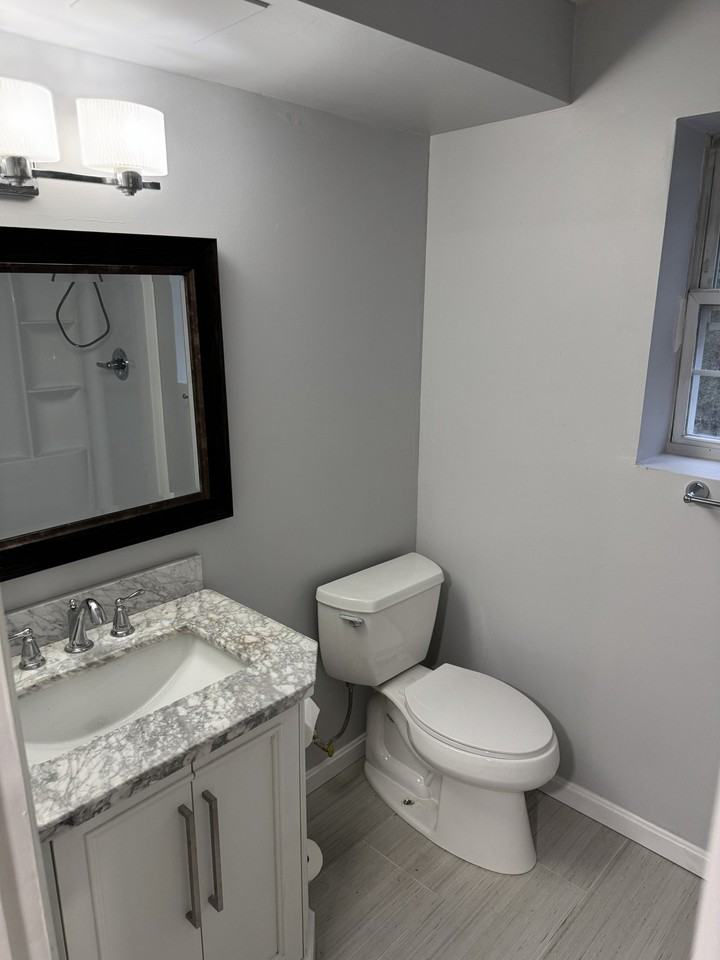 2036 Yew Ct - Photo 5 of 17