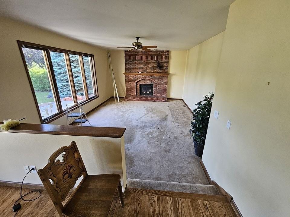 1219 Twinberry Ct - Photo 3 of 7