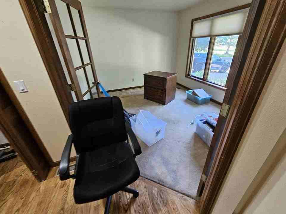 1219 Twinberry Ct - Photo 4 of 7
