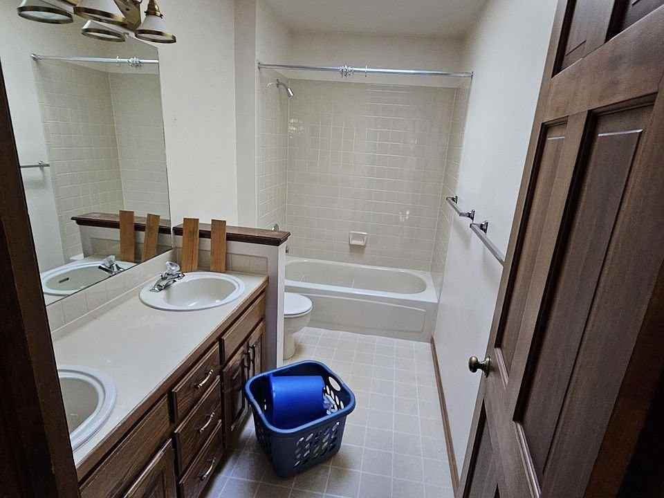 1219 Twinberry Ct - Photo 5 of 7