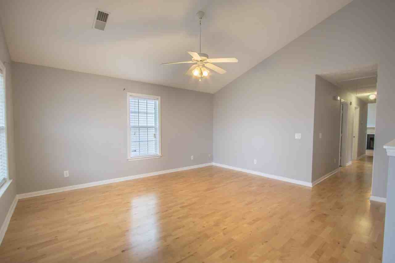 4054 Margo Cir - Photo 3 of 19