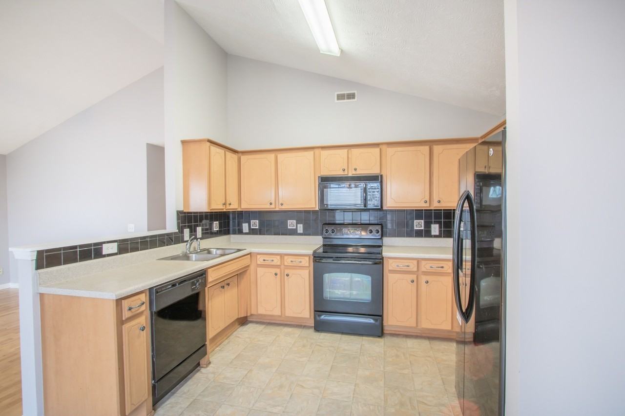4054 Margo Cir - Photo 7 of 19