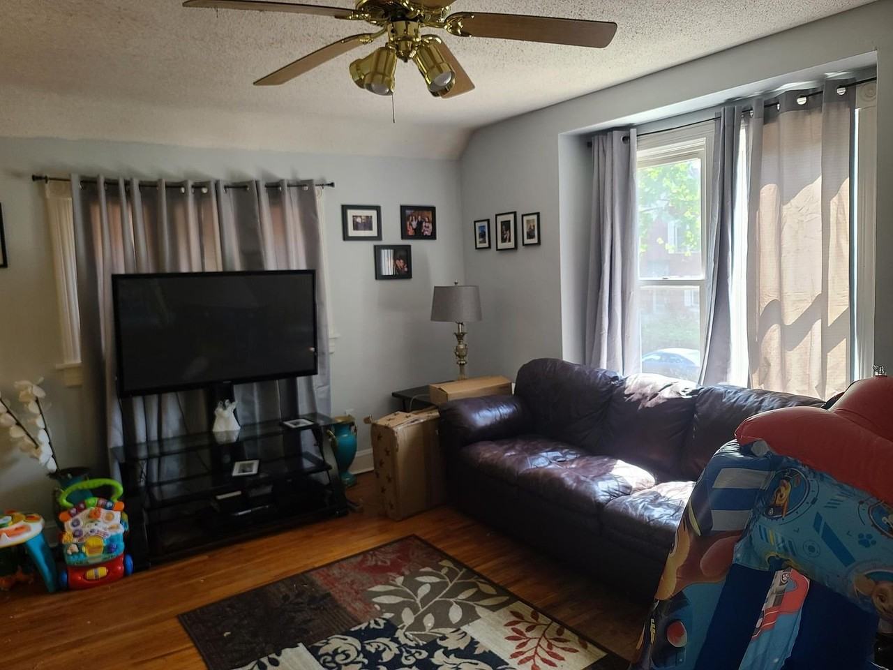 232 4th Ave N - Photo 2 of 5