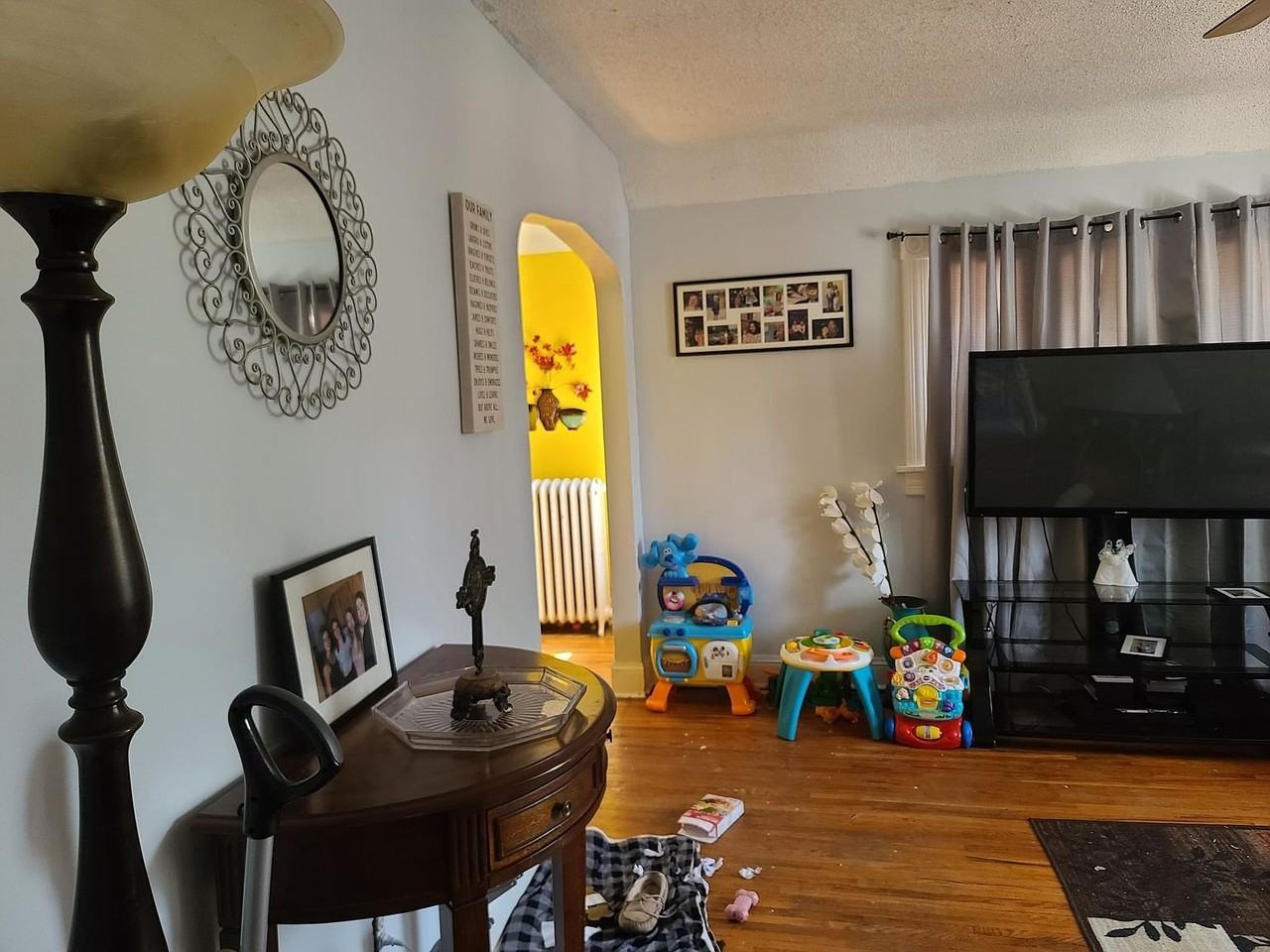 232 4th Ave N - Photo 3 of 5