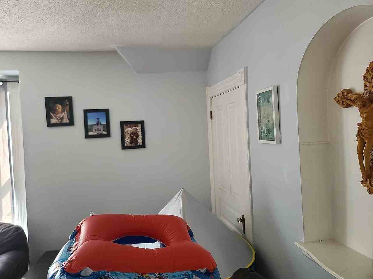 232 4th Ave N - Photo 4 of 5