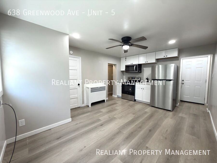 638 Greenwood Ave #5 - Photo 5 of 8
