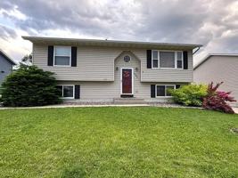 featured image of 4904 Opal Ln Nw