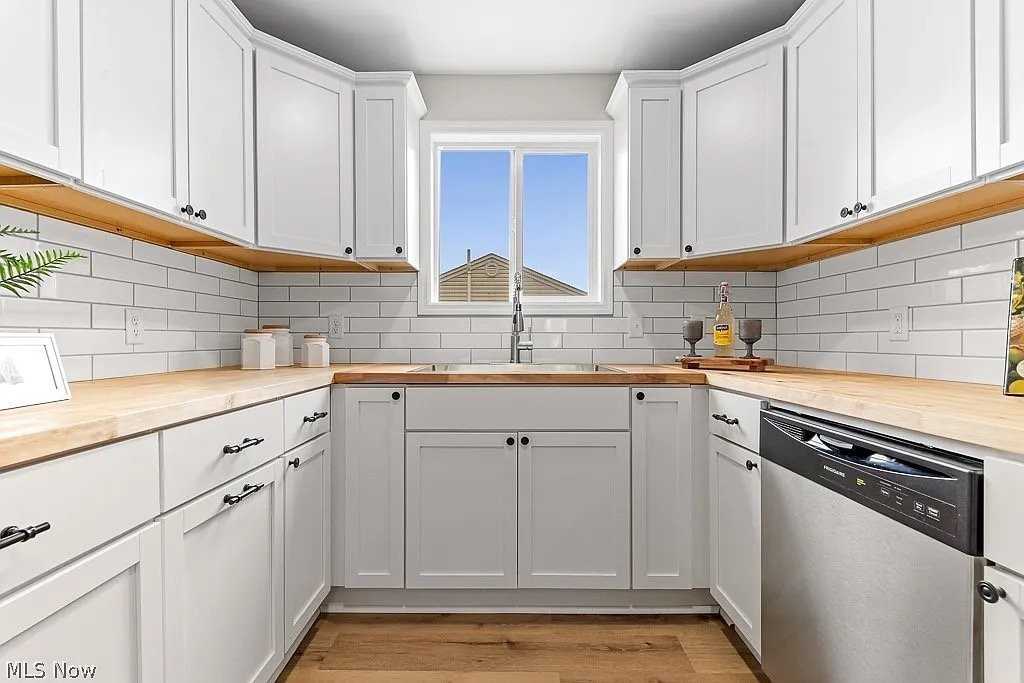1014 Doubletree Glen Dr - Photo 3 of 9