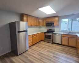 432 Ne Seward Ave #B - Photo 1 of 1