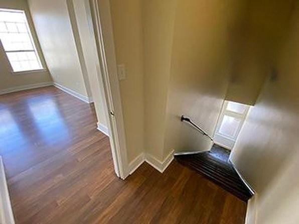 109 E Gordon St #B - Photo 2 of 15