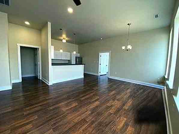 109 E Gordon St #B - Photo 3 of 15