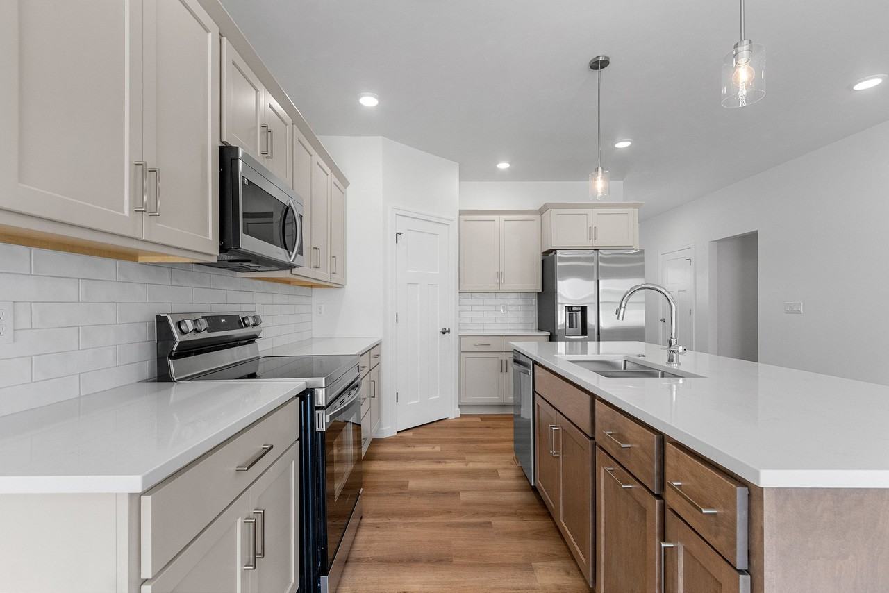 2724 Sachet Pl - Photo 5 of 20