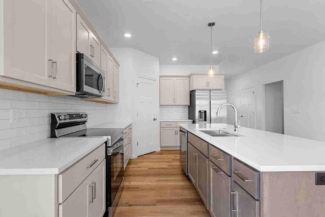 2728 Sachet Pl - Photo 4 of 20
