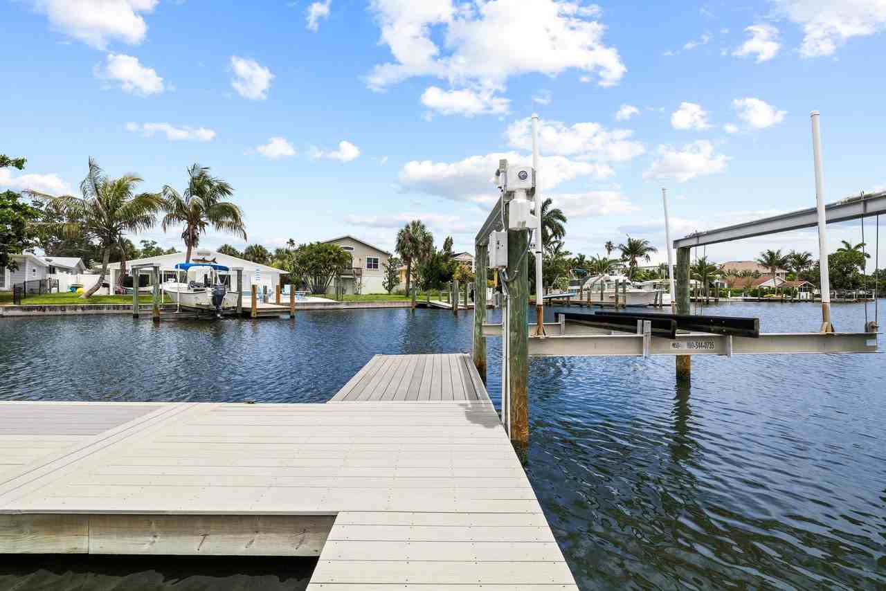 5541 Bayou Grande Blvd Ne - Photo 7 of 20