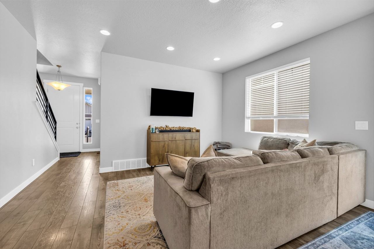 2351 Nw - Photo 5 of 20
