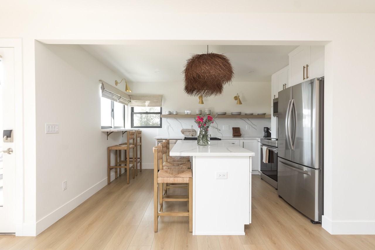 1842 S Pacific St - Photo 5 of 17