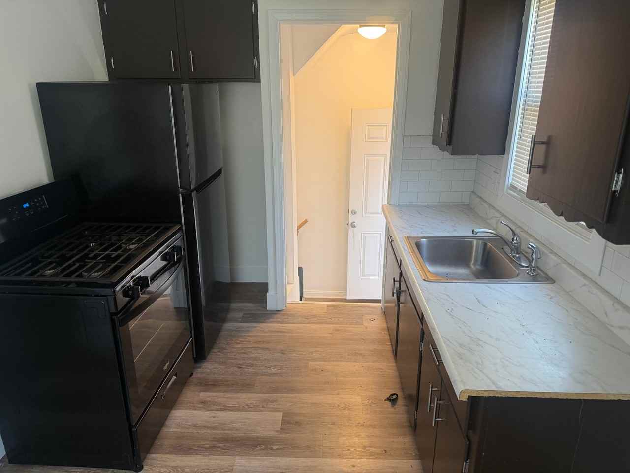 11393 Prest St - Photo 2 of 16